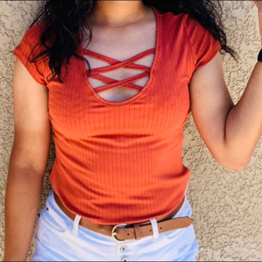 Loose dark orange top🍑